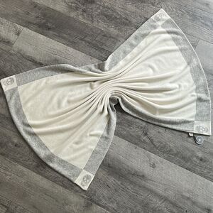 Skull cashmere baby blanket 100% pure cashmere ivory gray new with tag